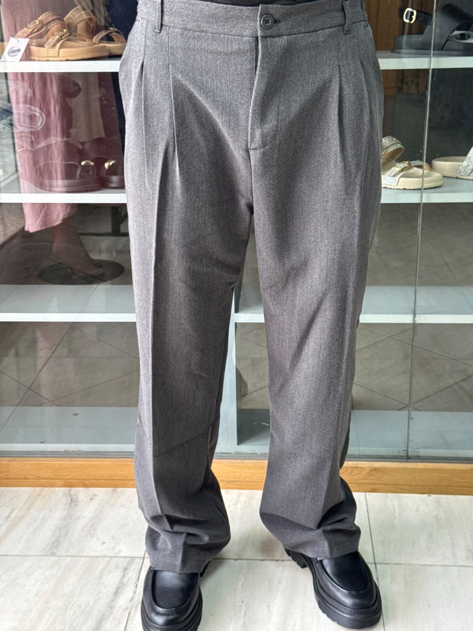 PLEATED WIDE LEG TROUSERS