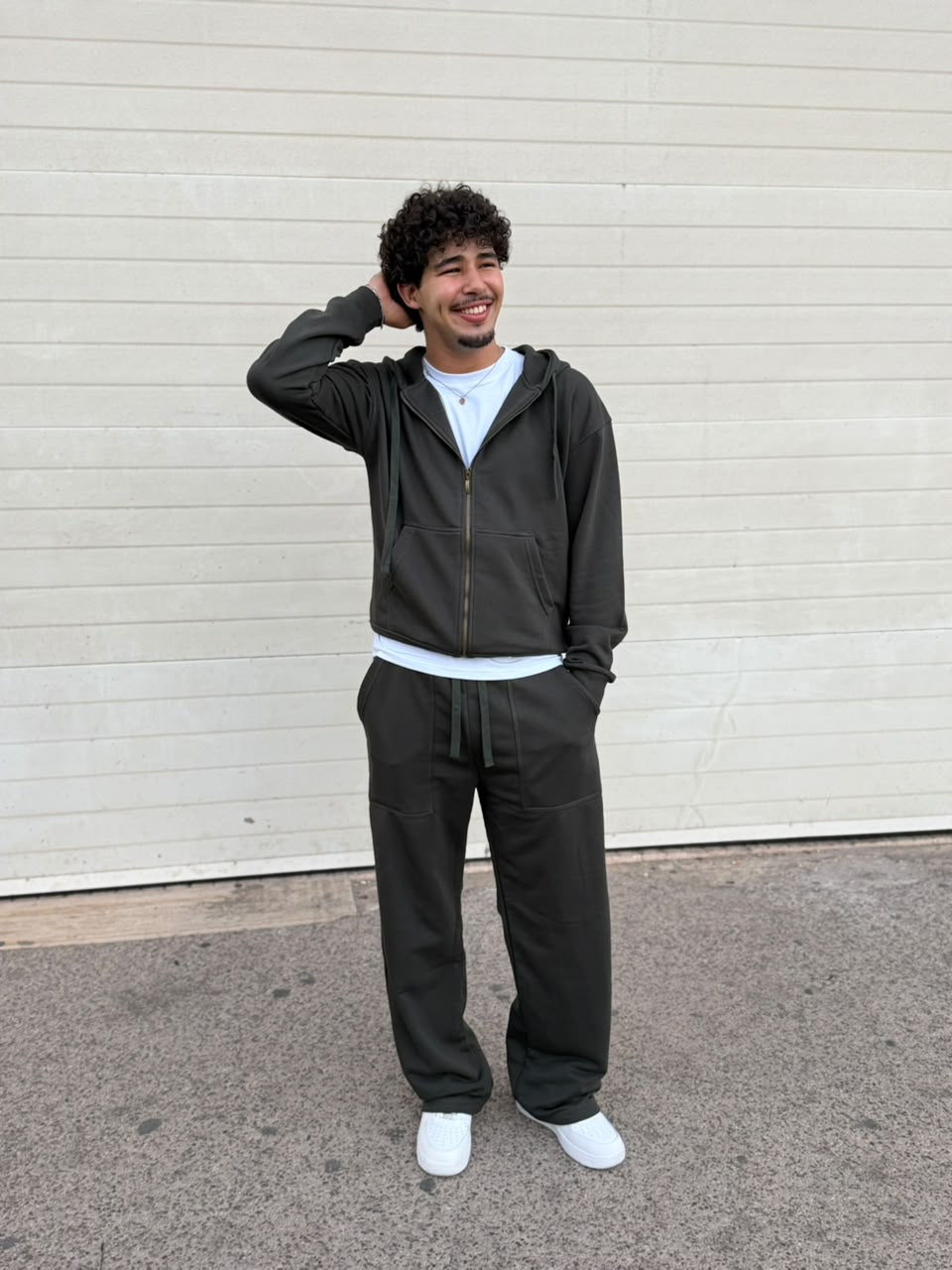 ENSEMBLE HOODIE ZIP-UP
