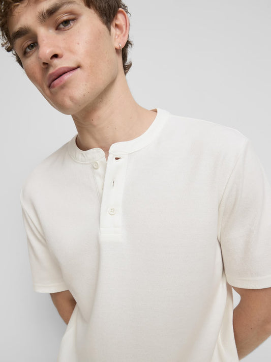 HENLEY T-SHIRT