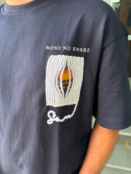 T-shirt oversize  MONO NO AWARE