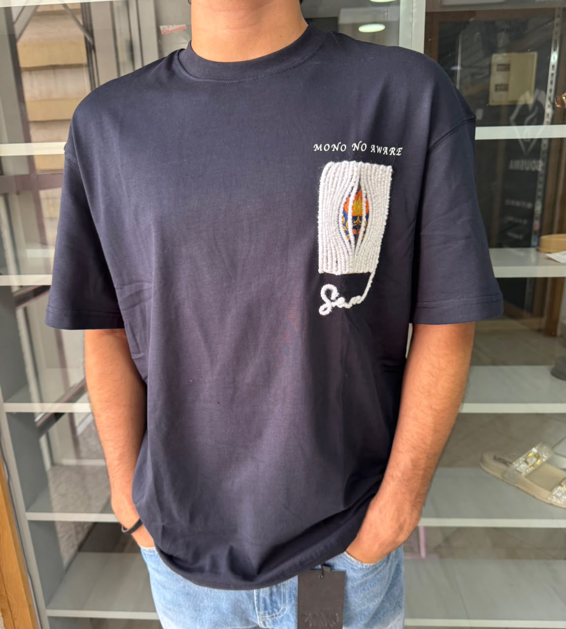 T-shirt oversize  MONO NO AWARE