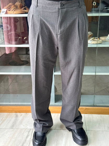PLEATED WIDE LEG TROUSERS
