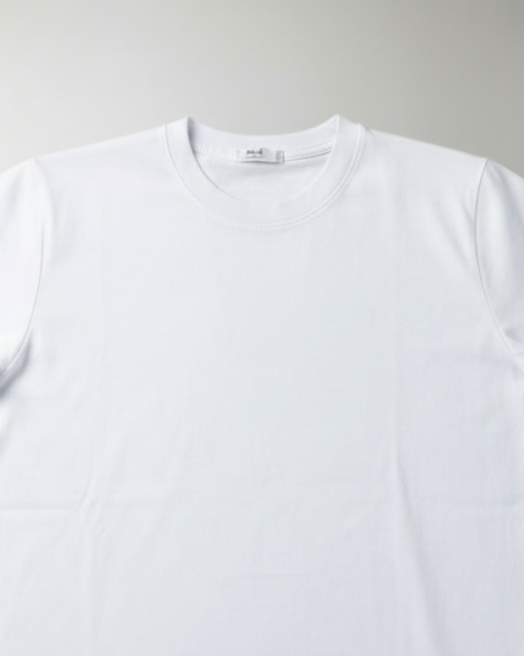 BASIC  T-SHIRT