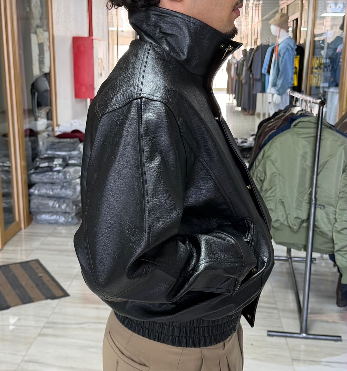 CLASSIC LEATHER ZIP BOMBER