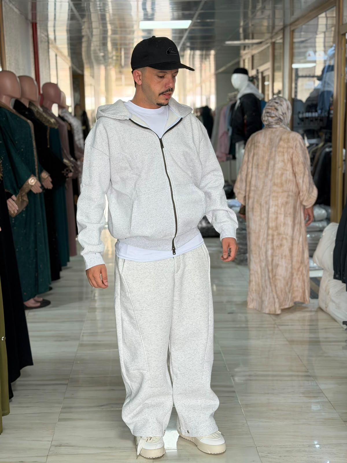 ENSEMBLE JOGGING GRIS CLAIR