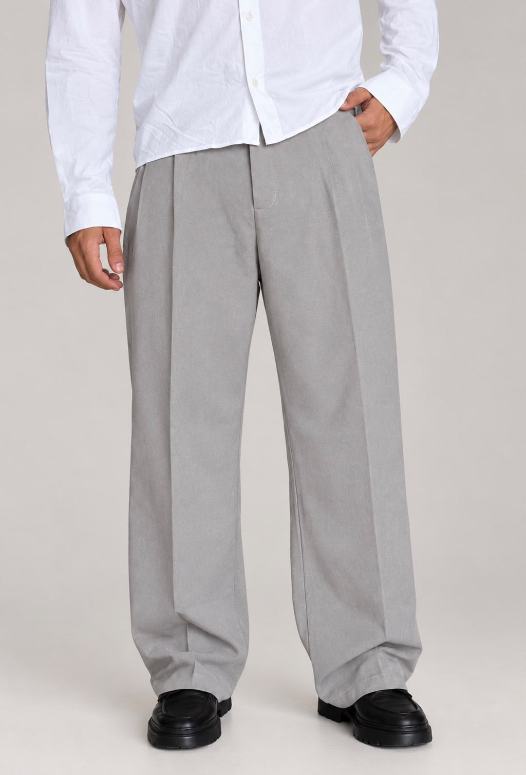 WIDE-LEG  TAILORED TROUSERS